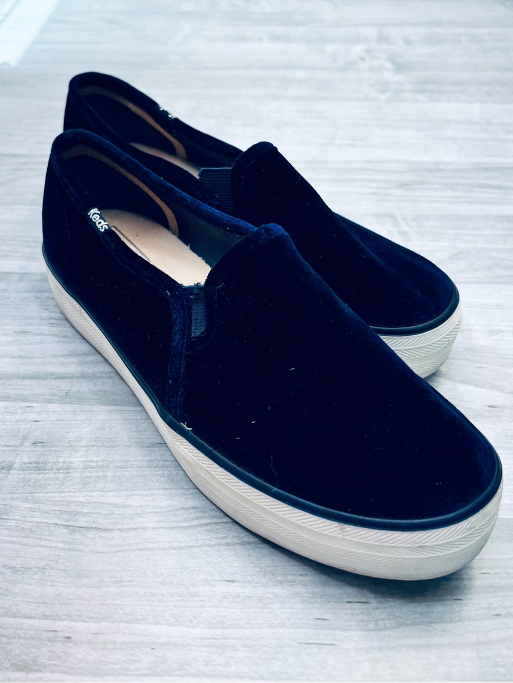 Keds Black Velvet Slip-On Platform Sneakers size 7.5